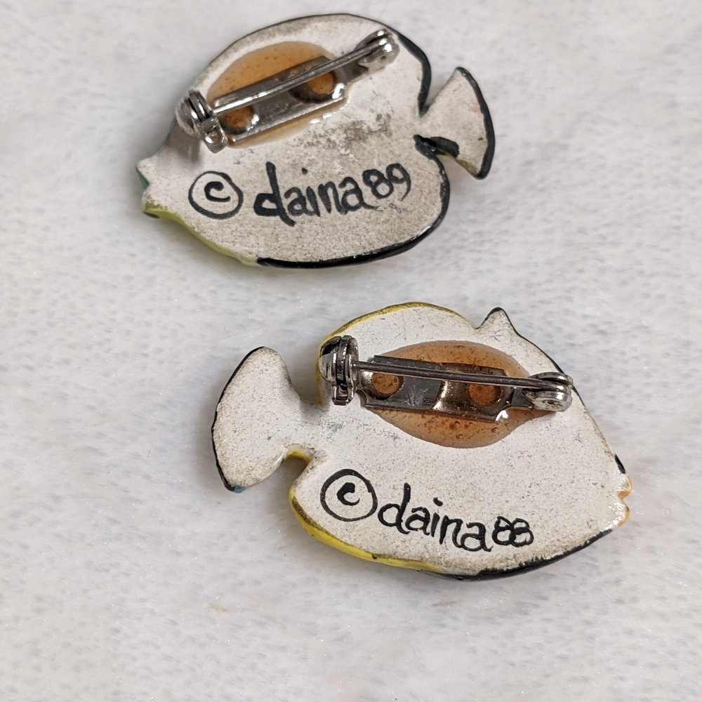Vintage 80's Artisan Made Glazed Ceramic Fish Earrings And Brooches - Picture 10 of 10